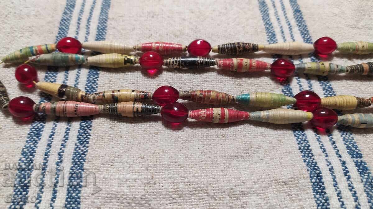 Κολιέ από τη δεκαετία του '80 με τιμή 0.99 BGN | € 0.51 Κολιέ από τη δεκαετία του '80 με τιμή 0.99 BGN | € 0.51