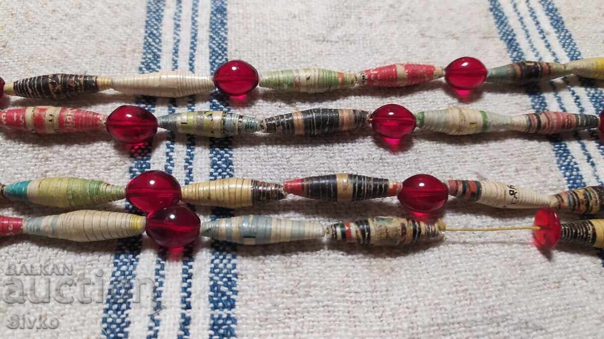 Δημοπρασία Κολιέ από τη δεκαετία του '80 Δημοπρασία Κολιέ από τη δεκαετία του '80