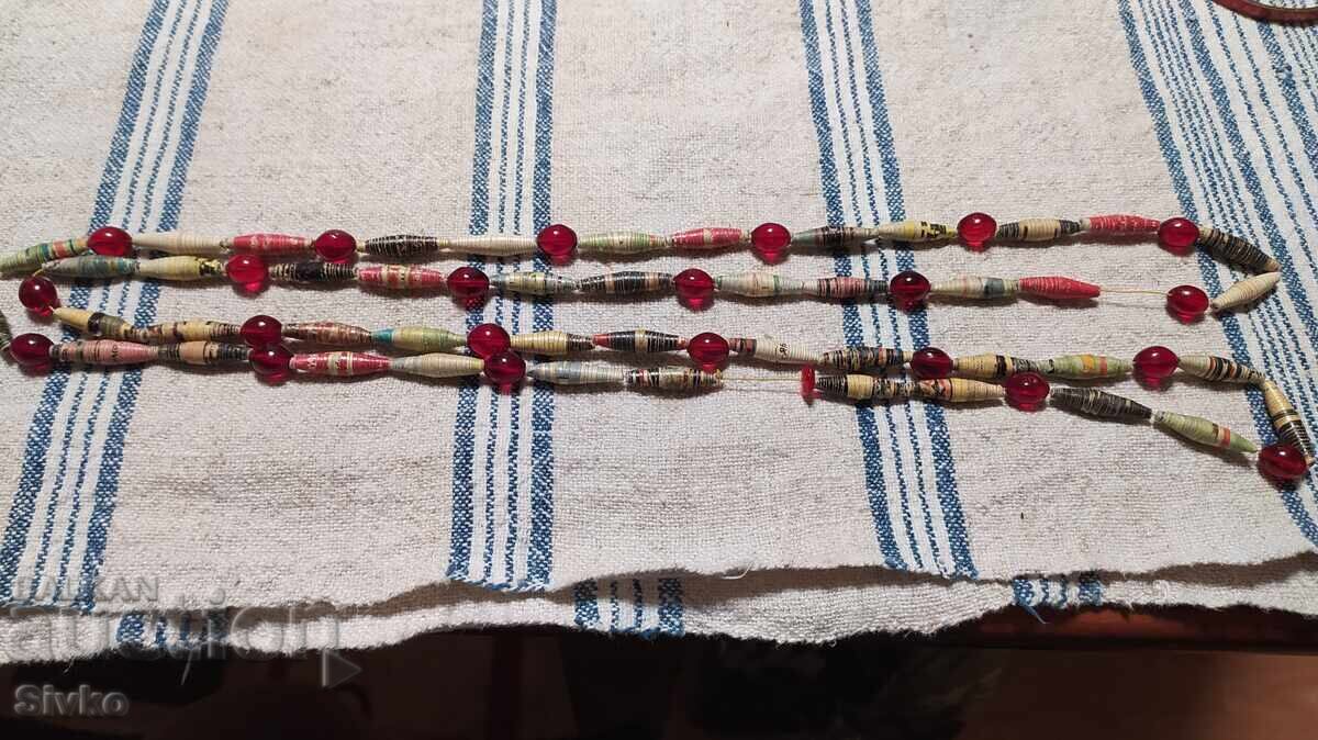 Κολιέ από τη δεκαετία του '80 Κολιέ από τη δεκαετία του '80