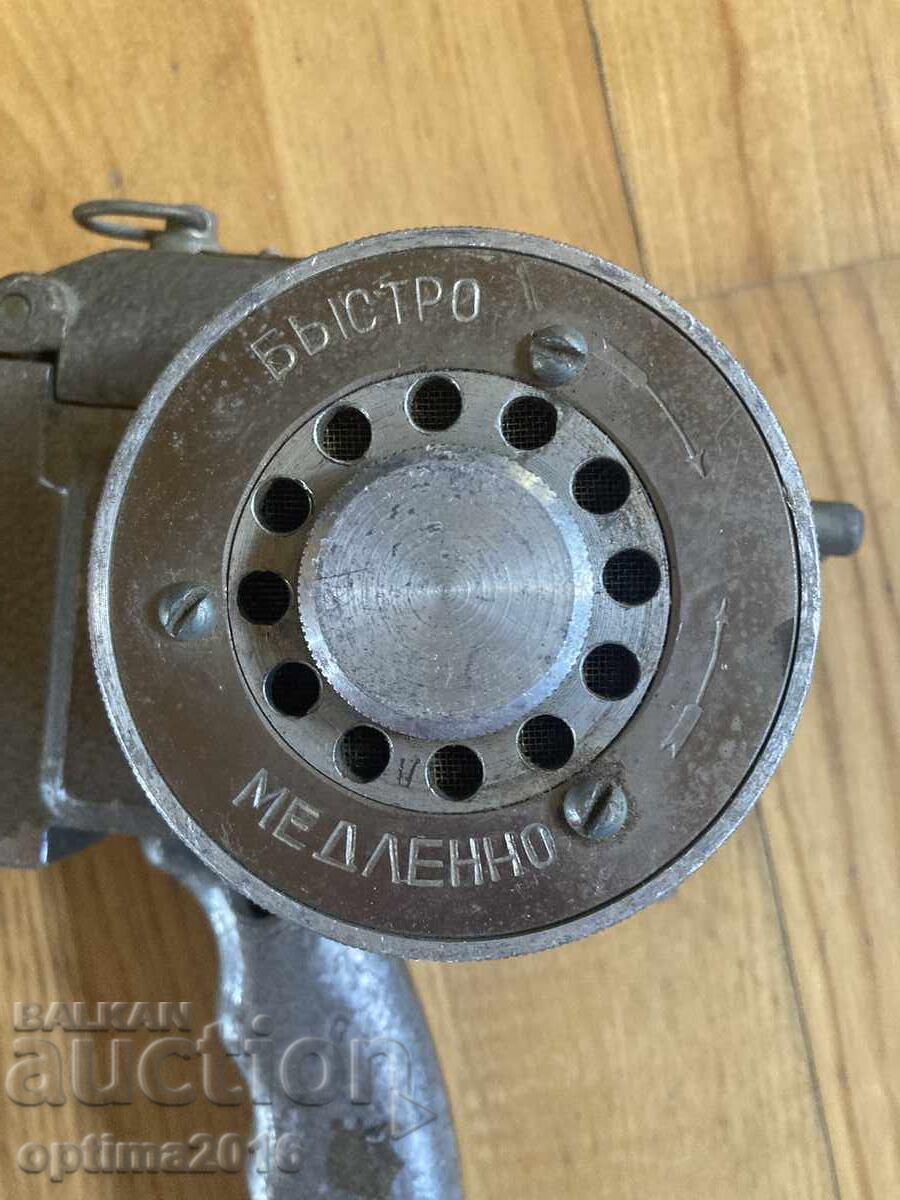 Aparat de sudură cu sârmă cu preț 25.00 BGN | € 12.78 Aparat de sudură cu sârmă cu preț 25.00 BGN | € 12.78