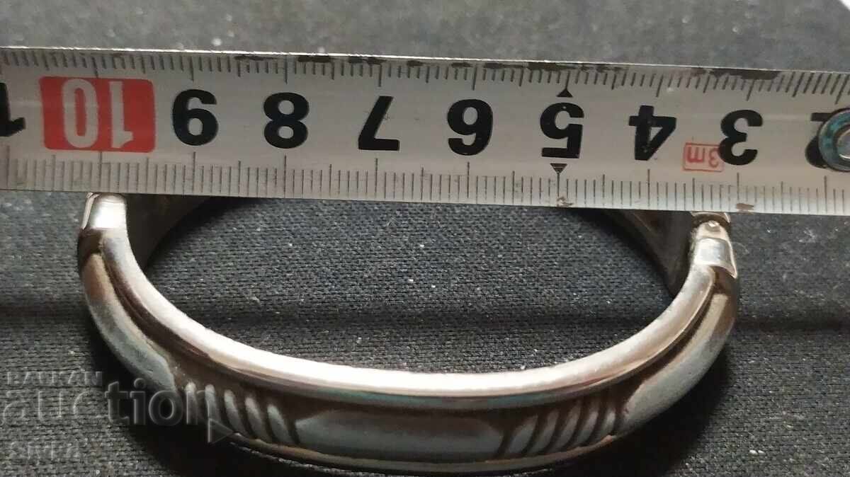 Аукцион Гривна масивна метал Аукцион Гривна масивна метал