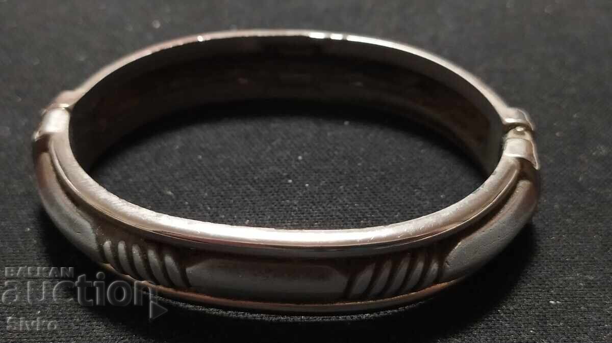 Гривна масивна метал Гривна масивна метал