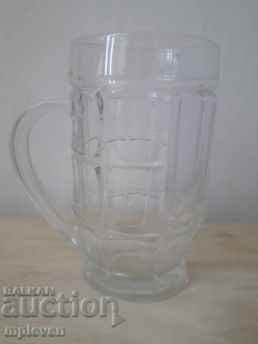 Kamenitza vertical 0.5 beer mug with price 4.80 BGN | € 2.45 Kamenitza vertical 0.5 beer mug with price 4.80 BGN | € 2.45