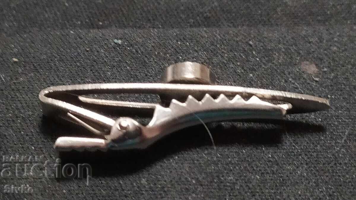 Δημοπρασία Δέσε καρφίτσα με πέτρα