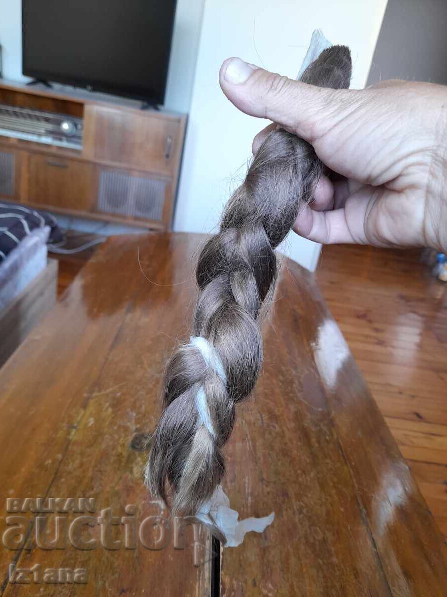 Livrarea Păr natural vechi împletit