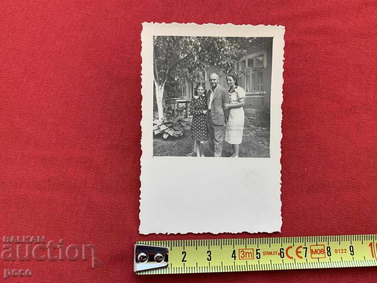 Ivan Undzhiev, Lyuba and Tsveta, old photo - 5 Ivan Undzhiev, Lyuba and Tsveta, old photo - 5