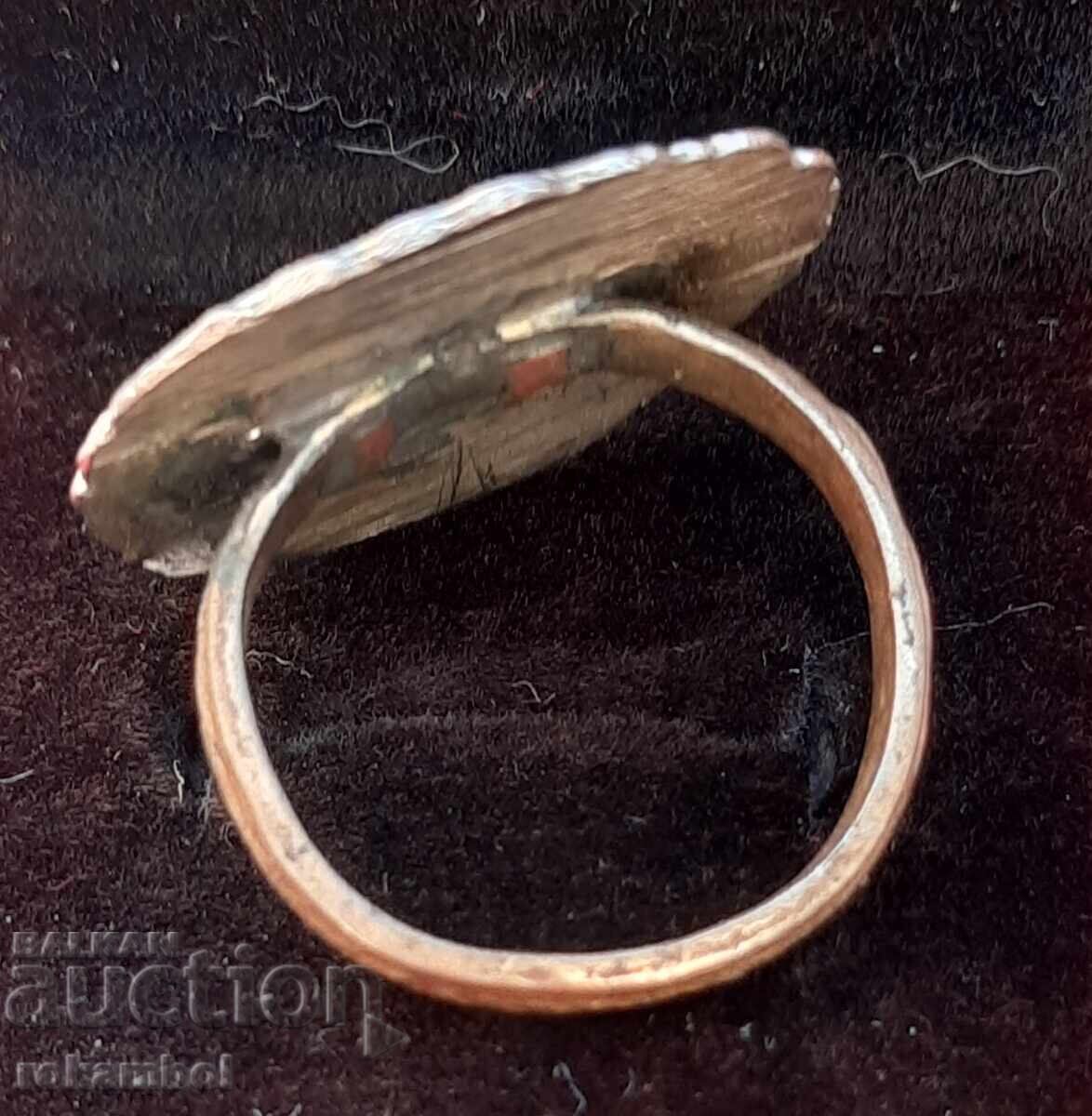 Delivery of Antique Revival Ring Delivery of Antique Revival Ring