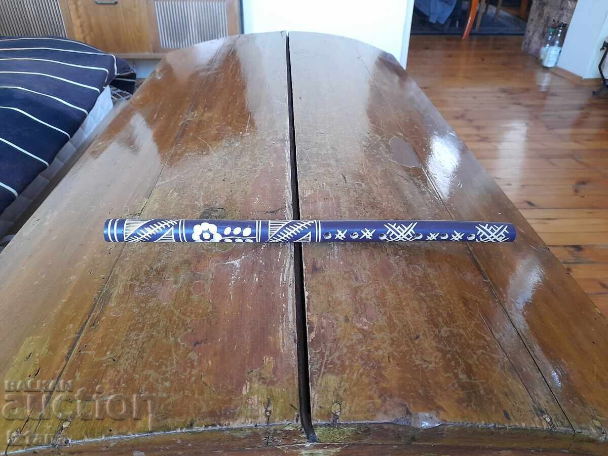 Old rascal, duduk, whistle