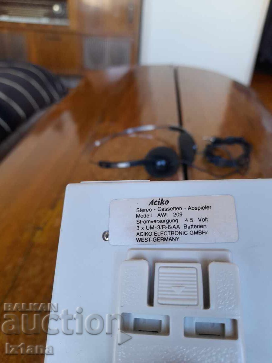 Παράδοση Aciko Old Walkman Παράδοση Aciko Old Walkman