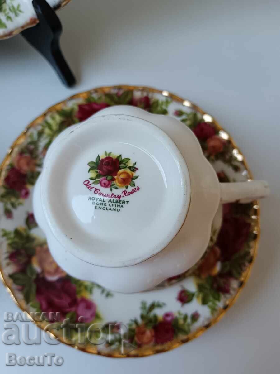 Delivery of Royal Albert Fine Porcelain, Teacups/Coffee Cups + Dessert Plate Delivery of Royal Albert Fine Porcelain, Teacups/Coffee Cups + Dessert Plate