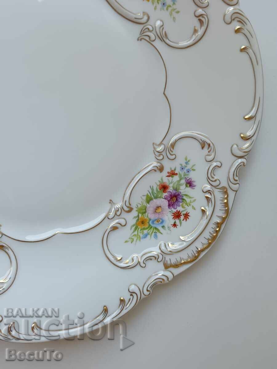 Πορσελάνινο πιάτο Hutschenreuther από 1970, λουλούδια και χρυσός με τιμή 75.00 BGN | € 38.35