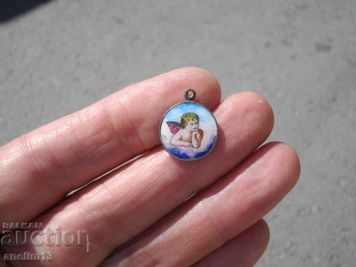 Livrarea PENDANT VECHI DIN ARGINT CU ÎNGERAȘ EMAILAT Livrarea PENDANT VECHI DIN ARGINT CU ÎNGERAȘ EMAILAT