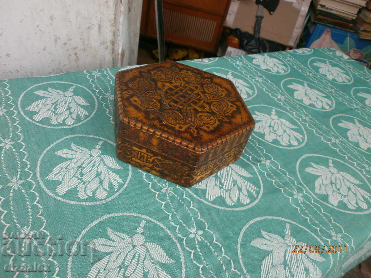Cutie din lemn autentică, lucrată manual de meșter - 6