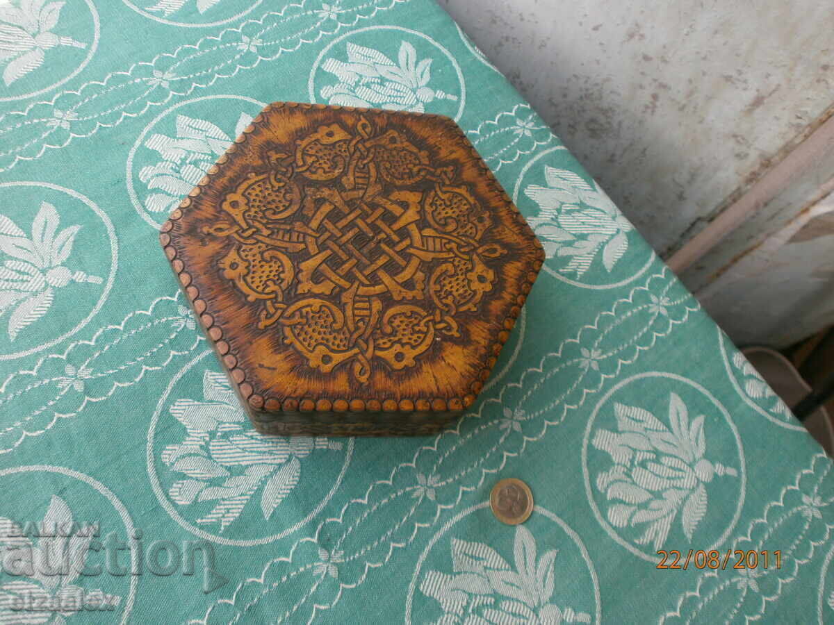 Cutie din lemn autentică, lucrată manual de meșter - 7