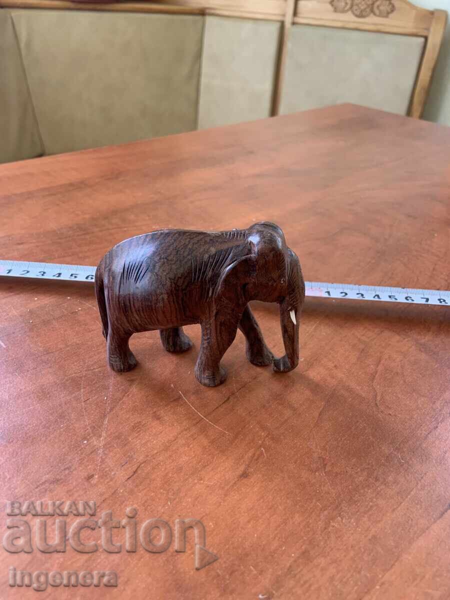 FIGURĂ SCULPTATĂ DIN ABANOS, ELEFANT CU ELEFĂNTEL cu preț 19.00 BGN | € 9.71