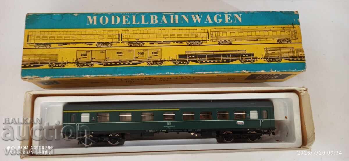 Σιδηροδρομικό επιβατικό βαγόνι piko κλίμακας 1/87 HO σε κουτί καινούργιο