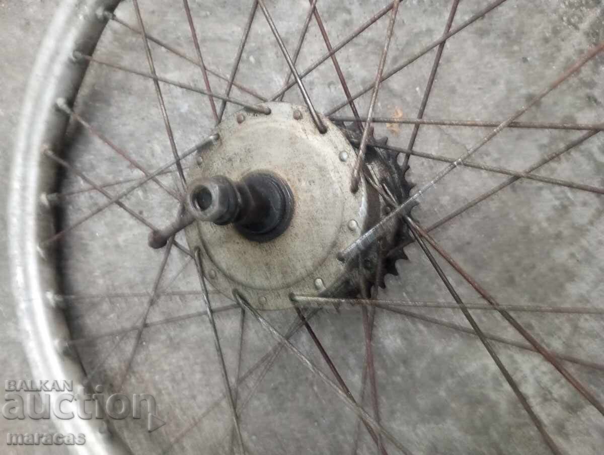 Δημοπρασία Παλιό καπάκι από μοτοσυκλέτα Δημοπρασία Παλιό καπάκι από μοτοσυκλέτα