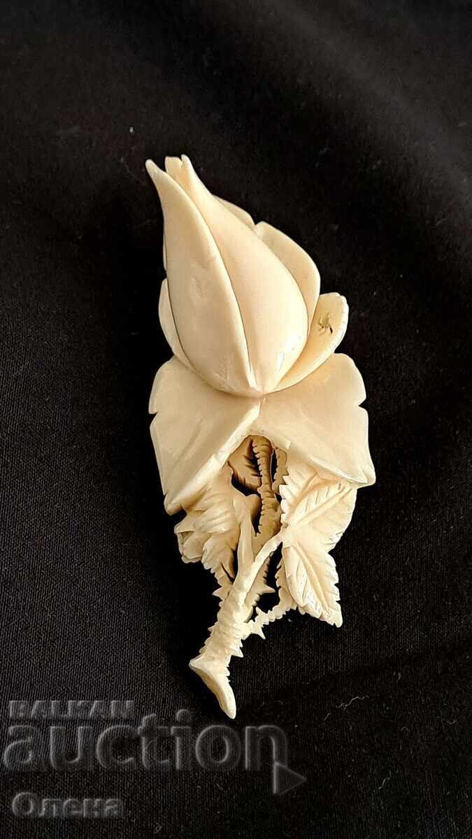 Συλλεκτική καρφίτσα "Τριαντάφυλλο του Έρμπαχ" με τιμή 140.00 BGN | € 71.58 Συλλεκτική καρφίτσα "Τριαντάφυλλο του Έρμπαχ" με τιμή 140.00 BGN | € 71.58