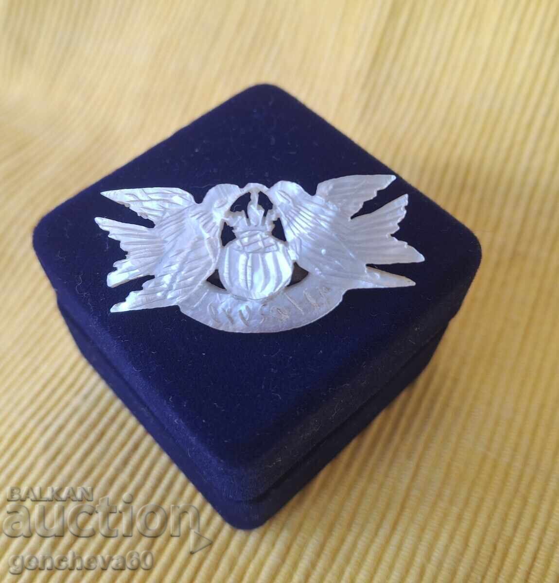 РЯДКОСТ!!!Ретро седефена брошка в кутийка РЯДКОСТ!!!Ретро седефена брошка в кутийка