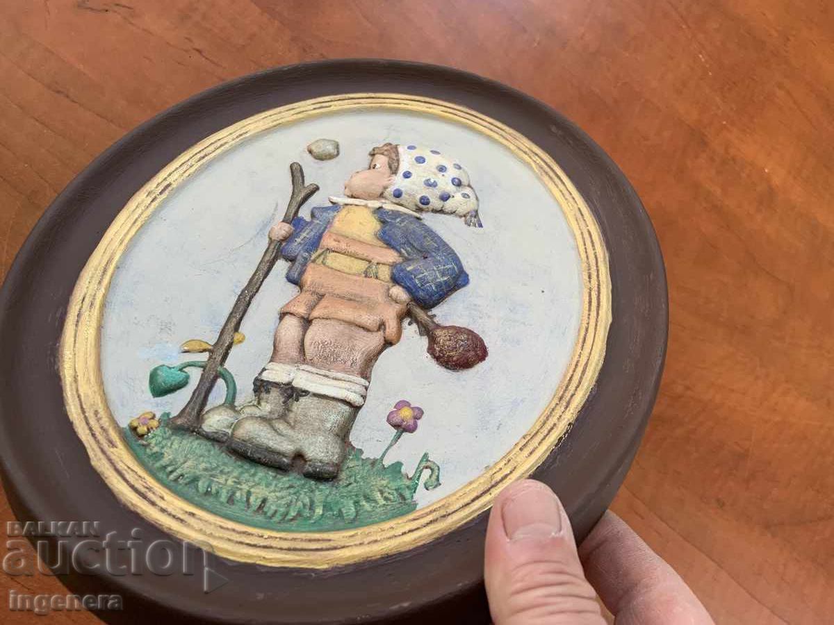 FIGURĂ PANOU CERAMICĂ ALBĂ DIN ANII '70 RELIEF - 5