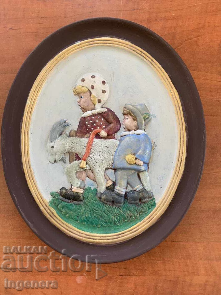 FIGURĂ PANOU CERAMICĂ ALBĂ DIN ANII '70 RELIEF