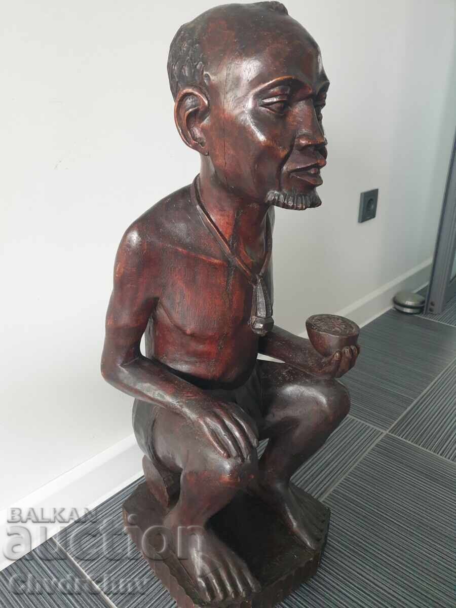 Auction  Large wooden sculpture/figure of a black person/wood carving 73cm - 11kg