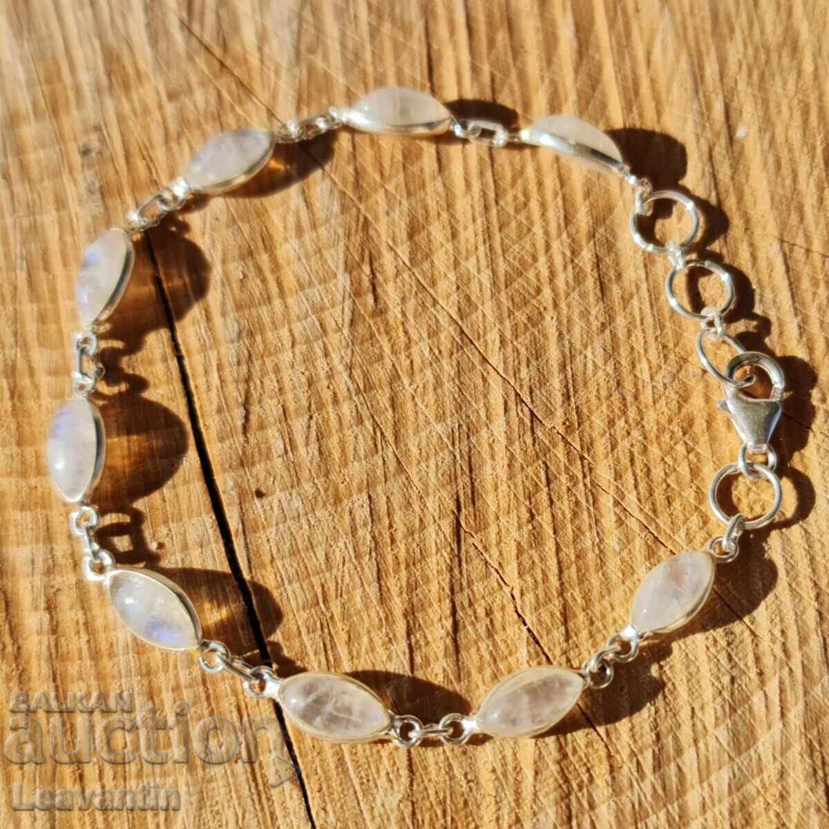Δημοπρασία Ασημένιο βραχιόλι με Σεληνόλιθο