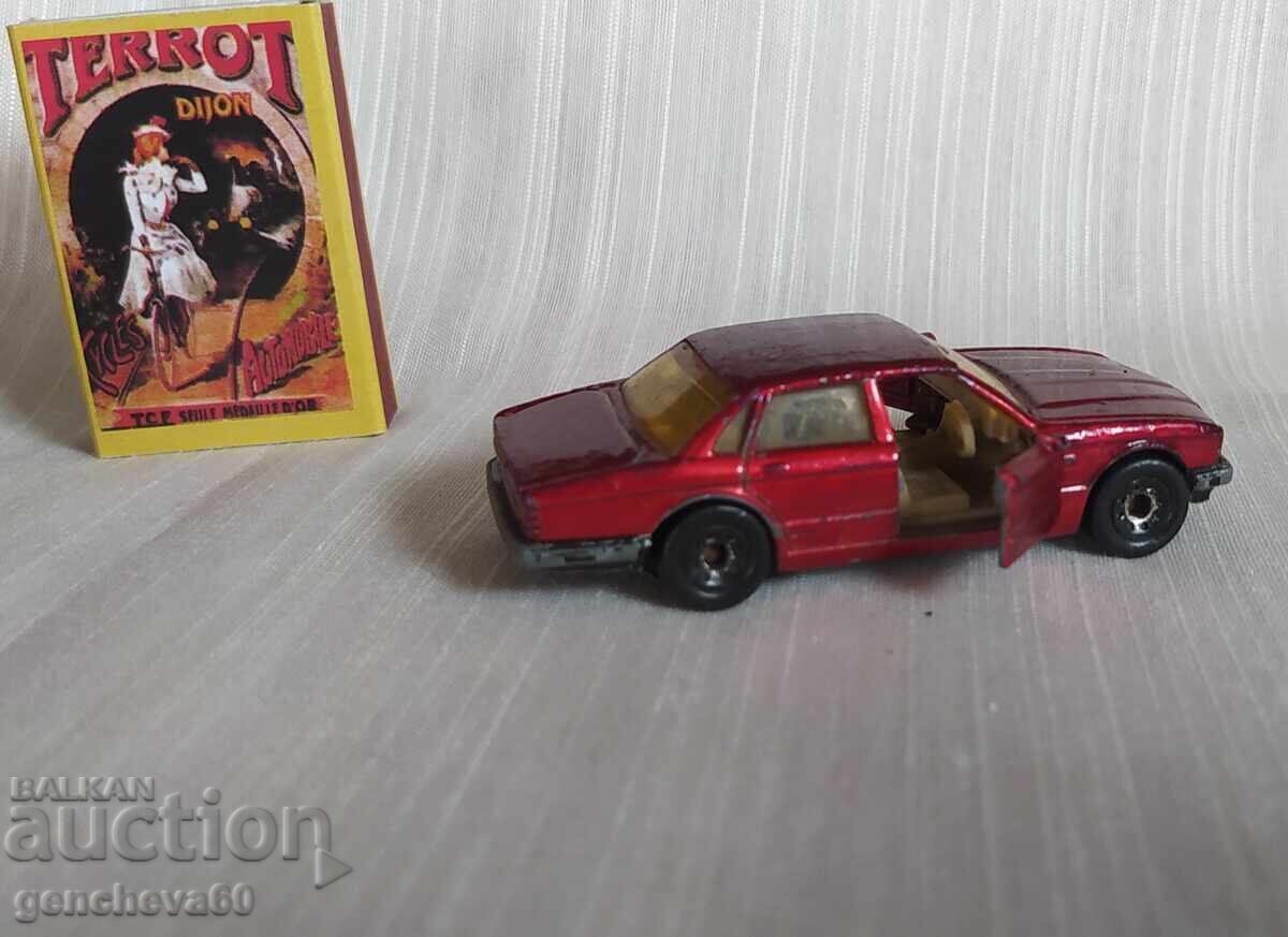 Matchbox MAKAU - MATCHBOX JAGUAR L 1984g cu preț € 7.00 | 13.69 BGN