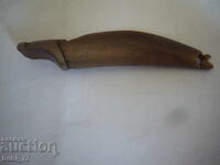 Много стара кокална свирка.