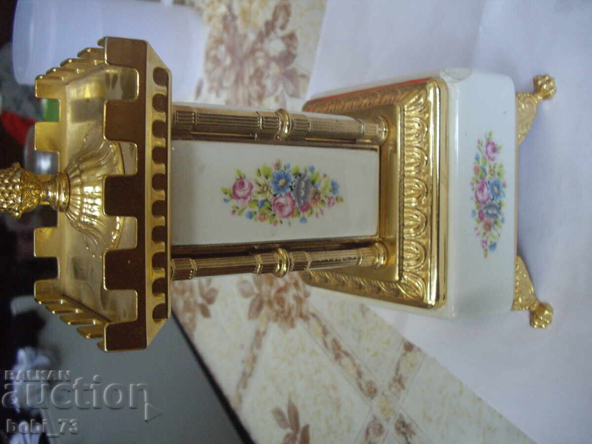 Παλιό Κεραμικό Κουτί για γυναικεία αξεσουάρ με λατέρνα