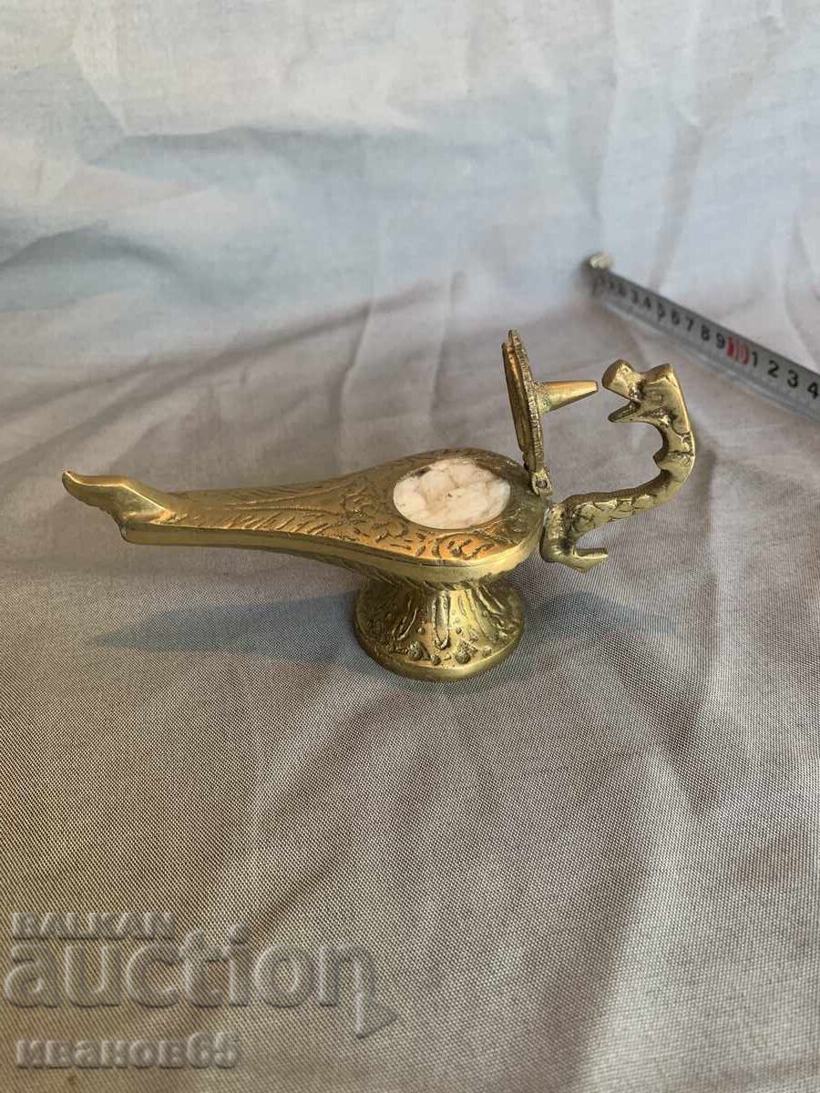 Auction Brass oil lamp Auction Brass oil lamp