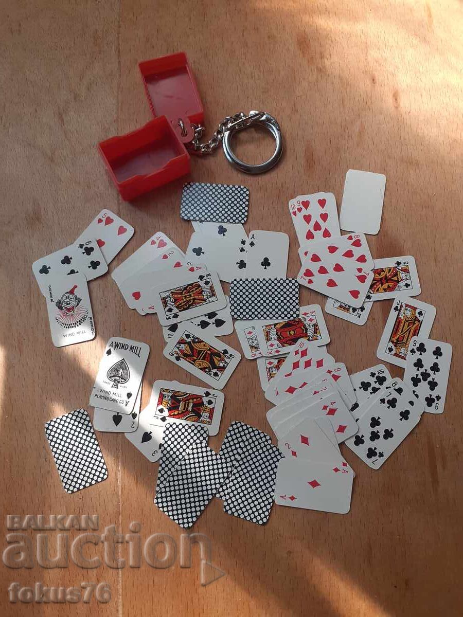 Cărți de joc vechi de colecție Japonia cu preț 79.00 BGN | € 40.39 Cărți de joc vechi de colecție Japonia cu preț 79.00 BGN | € 40.39