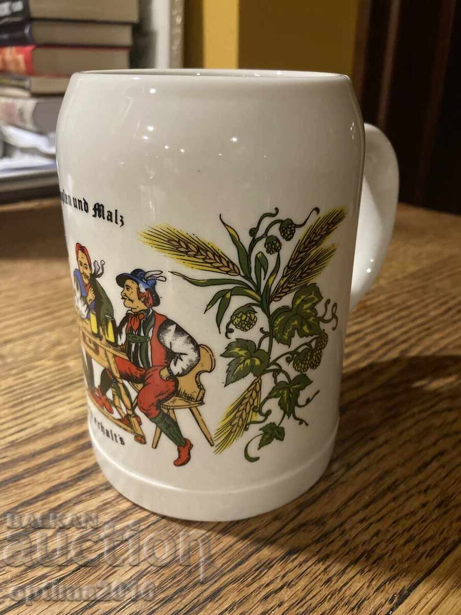 Cana de portelan cu preț 10.00 BGN | € 5.11