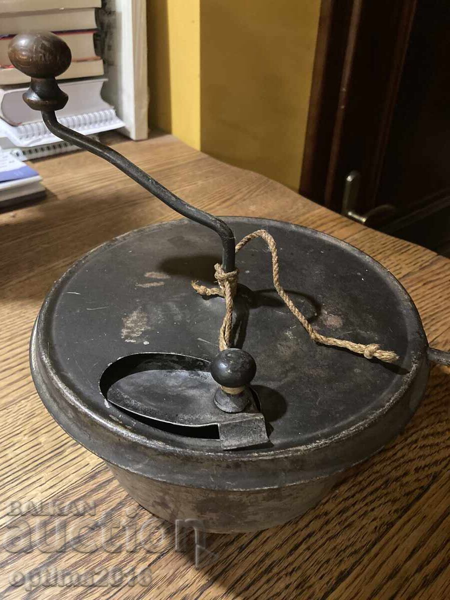 Licitație Oală veche de floricele de porumb