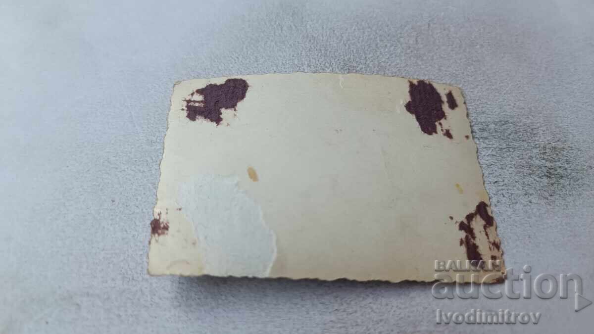 Снимка Млад мъж по бански с цена 1.65 лв. | € 0.84