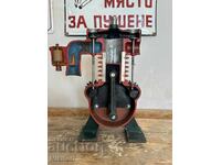 Sotsialen Ucheben Maket Model του Dvigatel σε Razrez