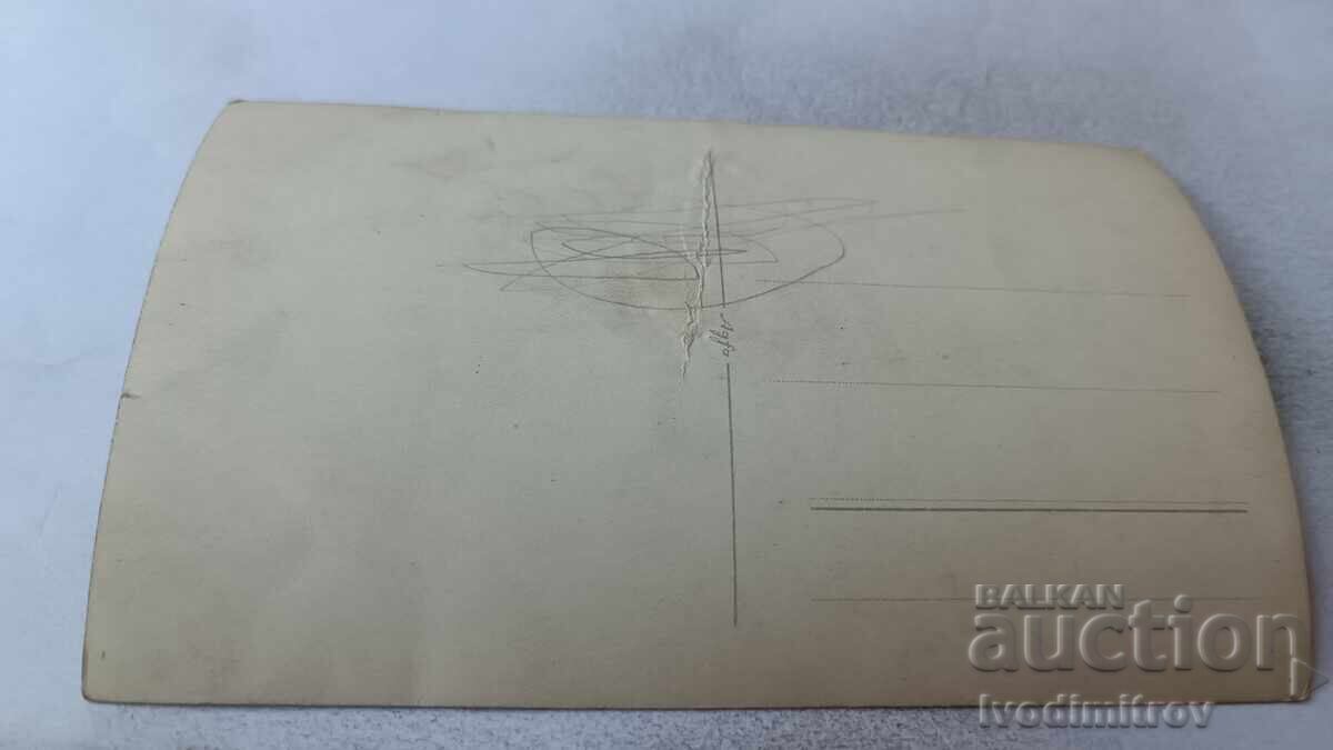 Φωτογραφία Νέων και κοριτσιών που κολυμπούν στο ποτάμι με τιμή 3.45 BGN | € 1.76