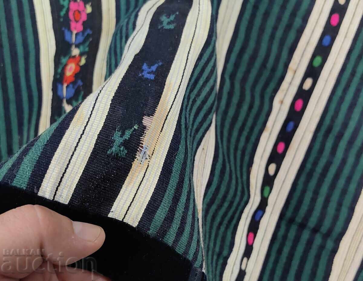 Auction AUTHENTIC APRON FOR NATIONAL COSTUME HAS STAINS AND IS EATEN AWAY Auction AUTHENTIC APRON FOR NATIONAL COSTUME HAS STAINS AND IS EATEN AWAY