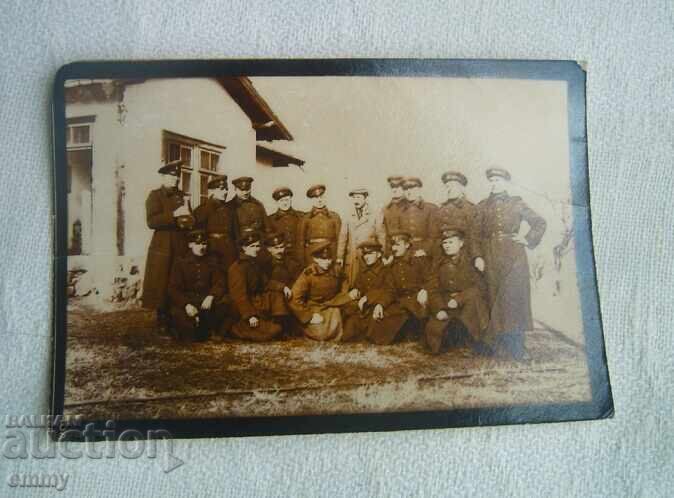 Малка стара снимка - войници, униформи