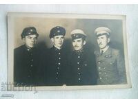 Παλιά φωτογραφία 1940 - άνδρες, ταχυδρομικοί υπάλληλοι, στολές