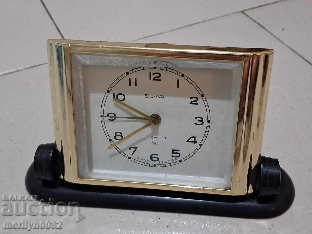 Ceas de masă sovietic "SLAVA", alarmă - URSS cu preț 45.00 BGN | € 23.01