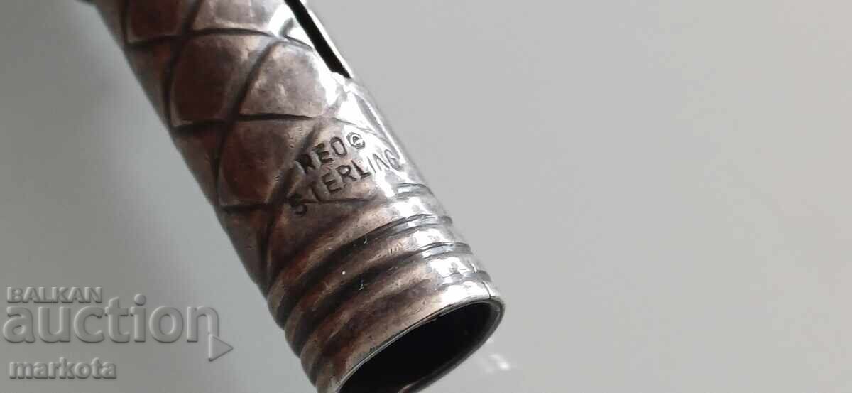 Licitație Ruj argintiu** Licitație Ruj argintiu**