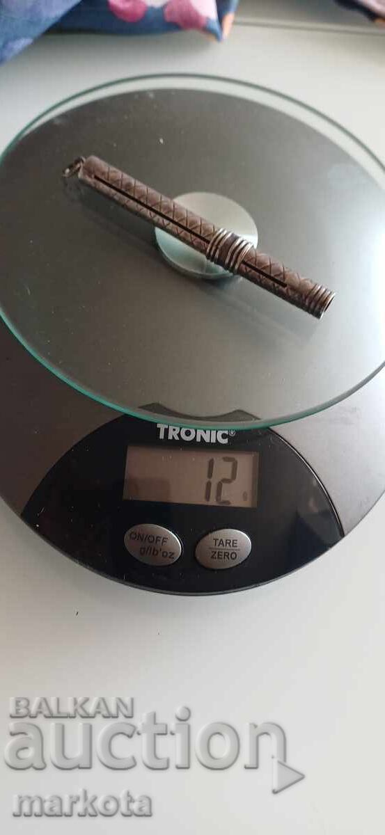 Ruj argintiu** - 5 Ruj argintiu** - 5