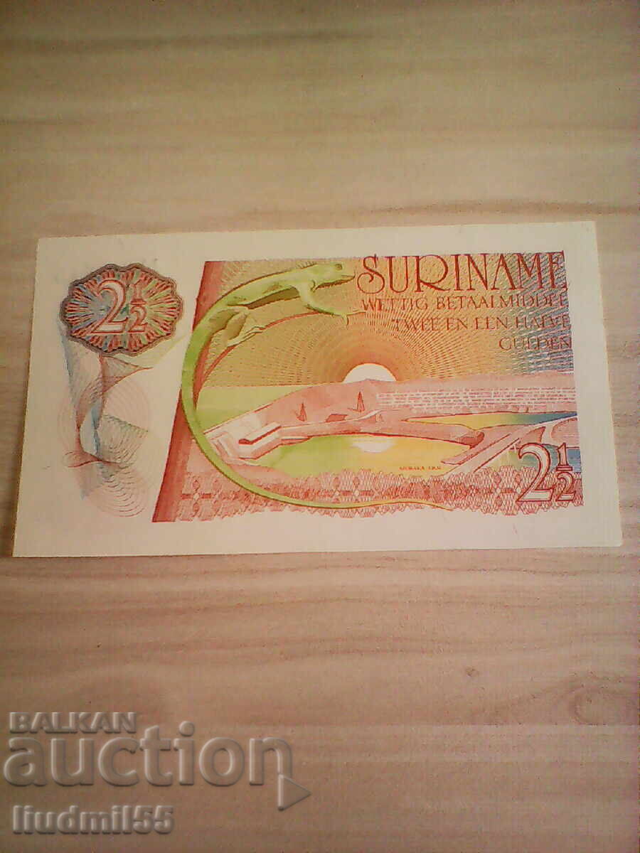 2½ γκίλντερ 1985, Σουρινάμ UNC με τιμή 14.00 BGN | € 7.16 2½ γκίλντερ 1985, Σουρινάμ UNC με τιμή 14.00 BGN | € 7.16