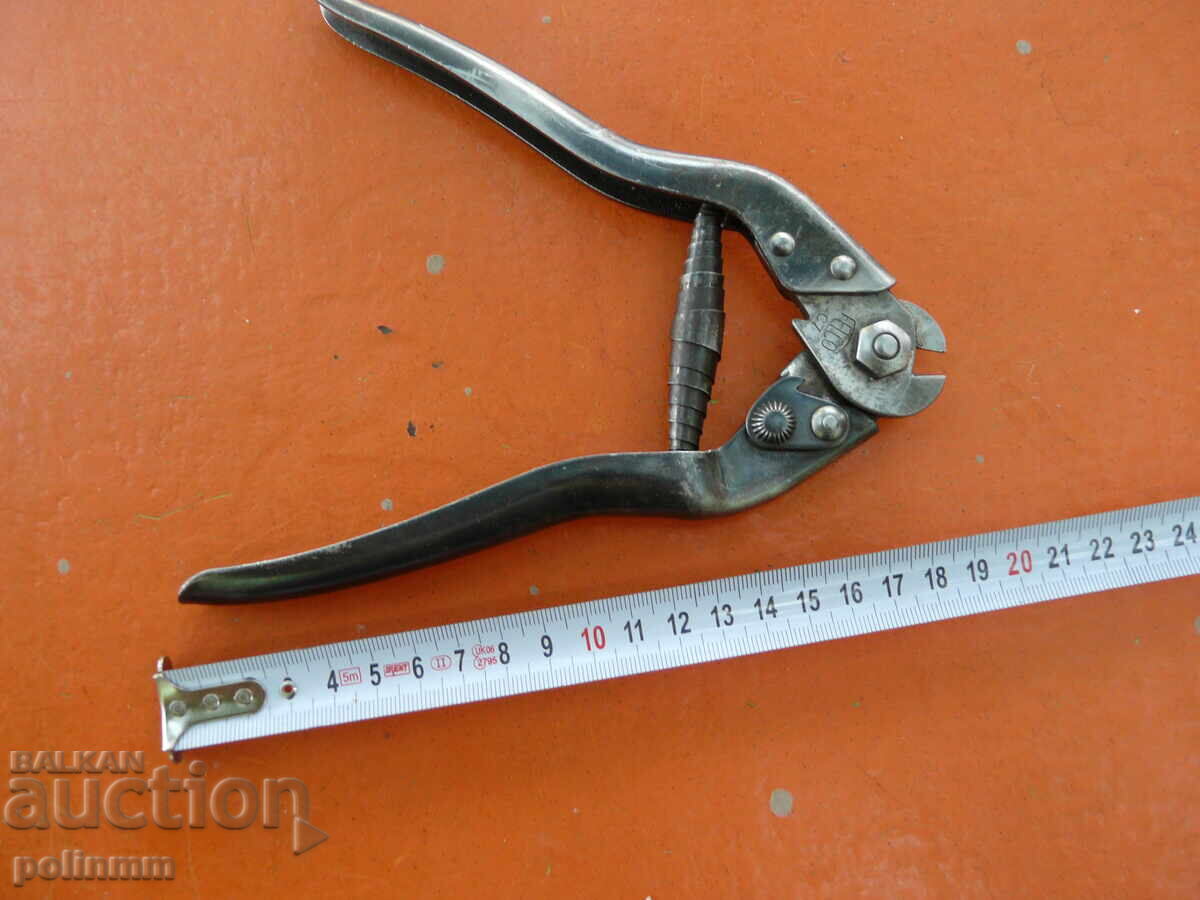 Specialized FELCO Scissors