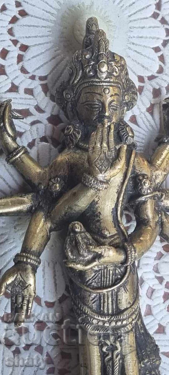 Sculptură veche din bronz. Figură cu preț 80.00 BGN | € 40.90