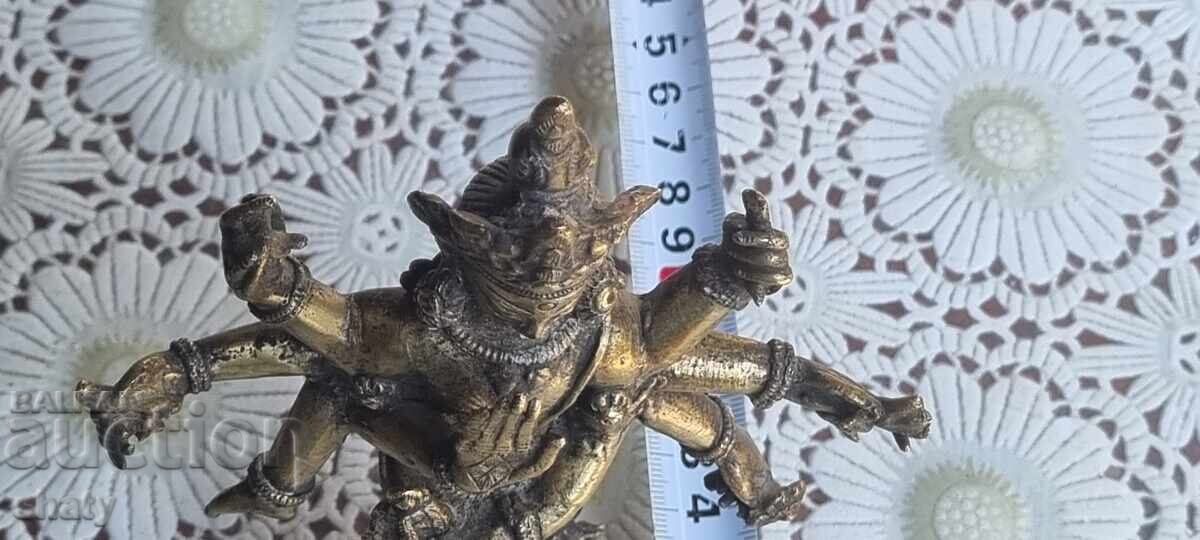 Sculptură veche din bronz. Figură - 6