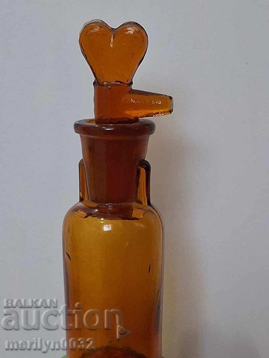 Delivery of Old medical dropper bottle