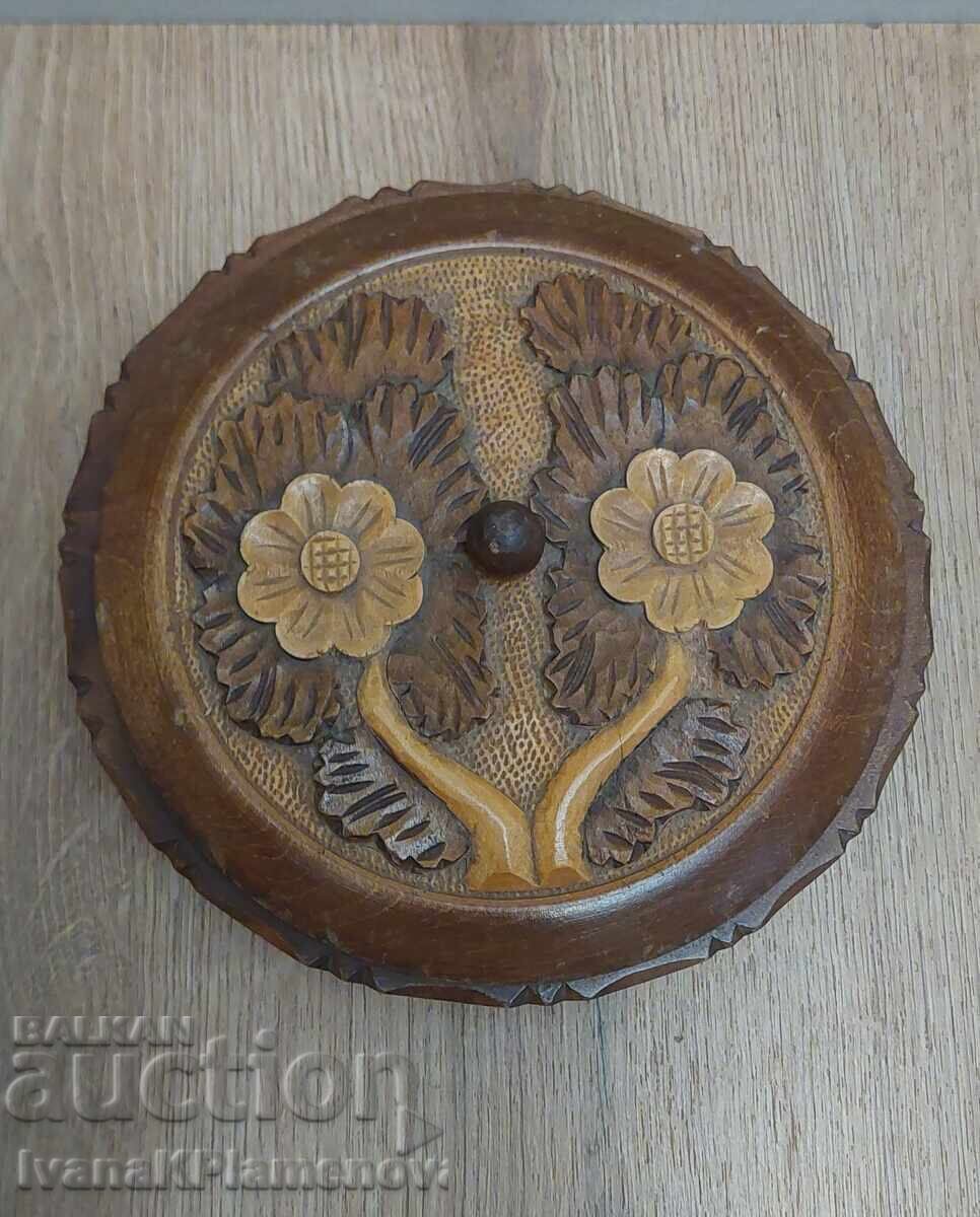 Κουτί ξυλογλυπτικής για τους γνώστες