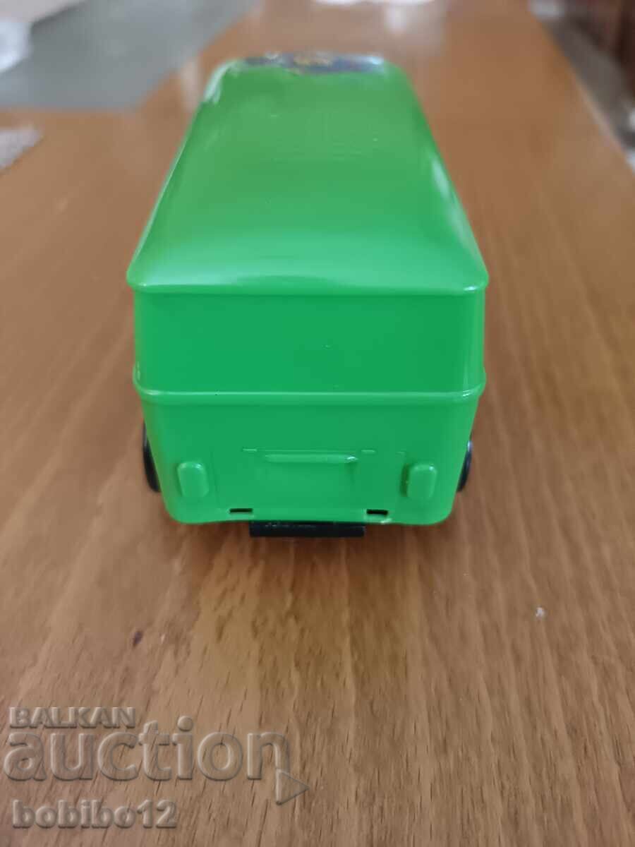 Delivery of Retro VW SAUND WAGON stroller